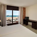 호텔 Capri 2*