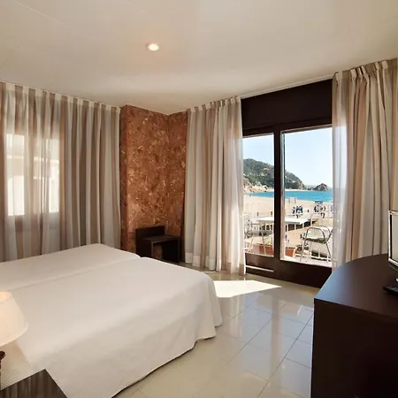 Capri Отель Тосса-де-Мар