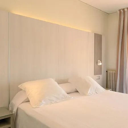 Hotel Capri 2*